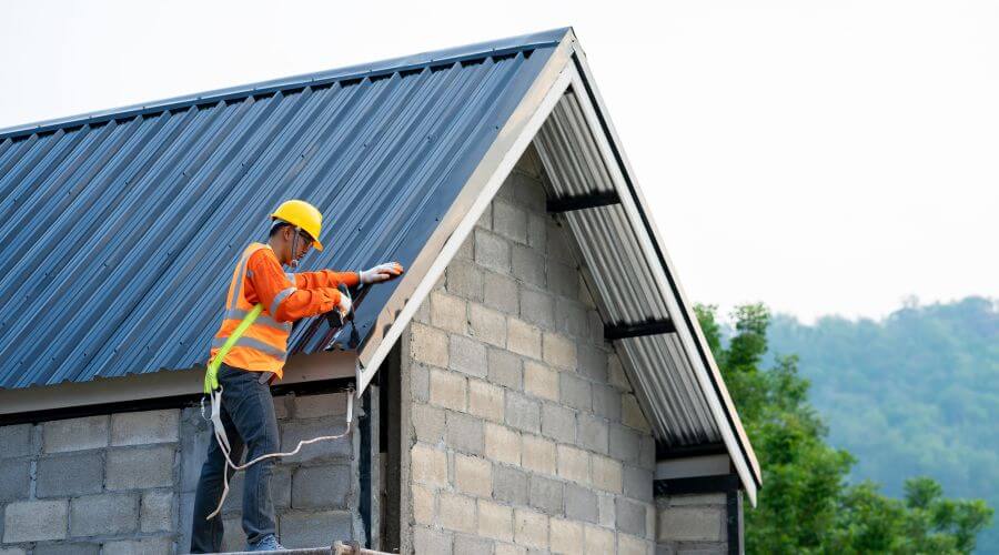 Expert Emergency Roof Repairs services in Newcomb, MD